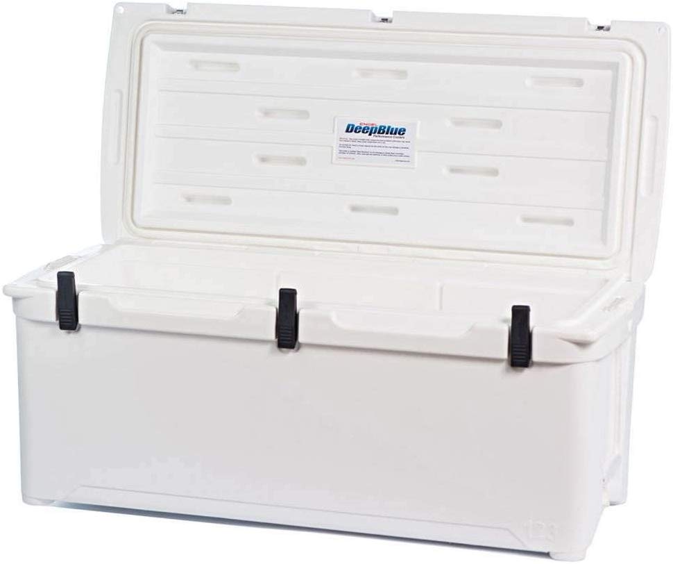 A Engel Coolers Engel 123 High Performance Hard Cooler and Ice Box with black handles.